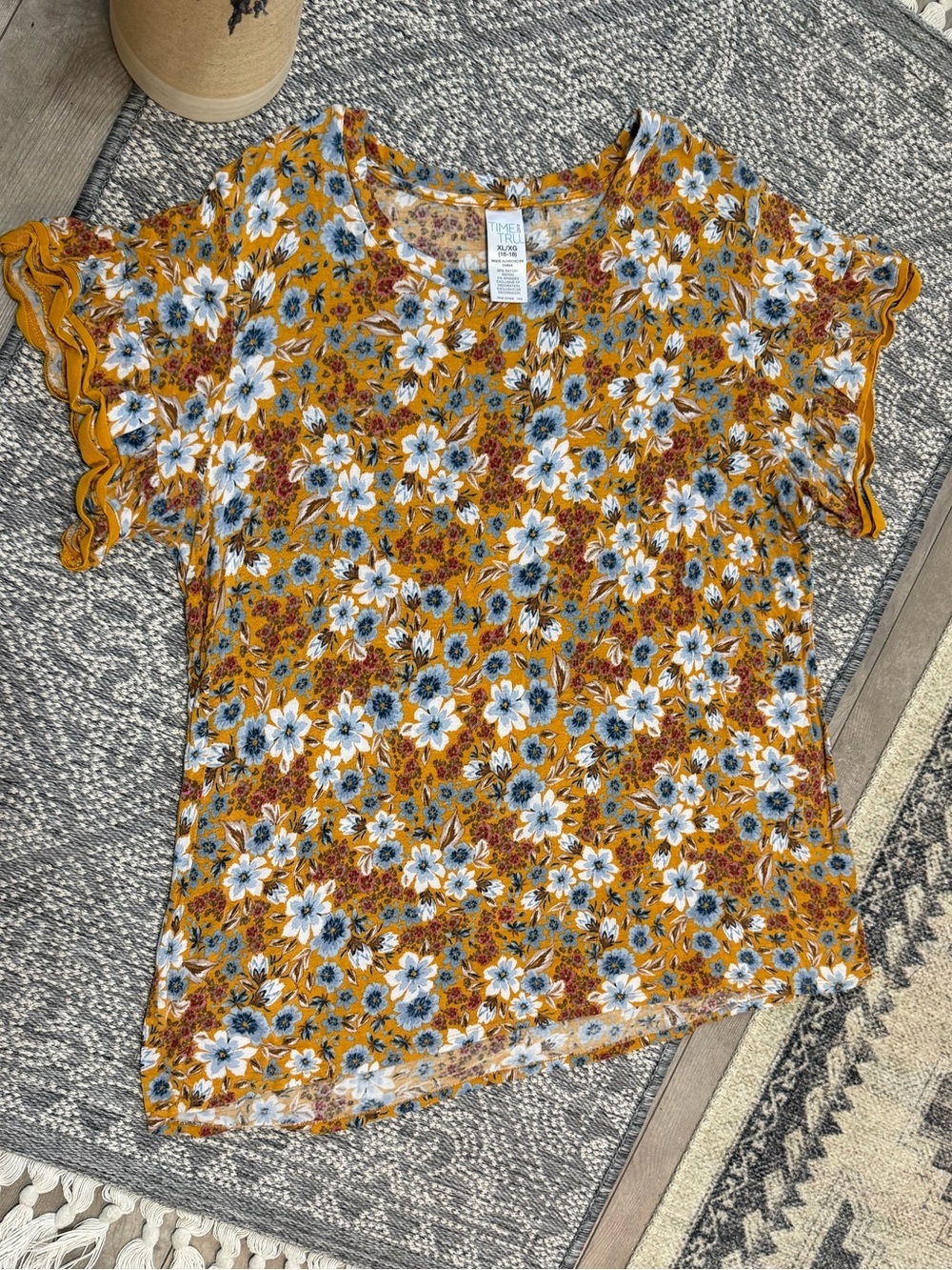 Time and Tru Women’s Bohemian Mustard Floral Ruffle Sleeve Tee XL